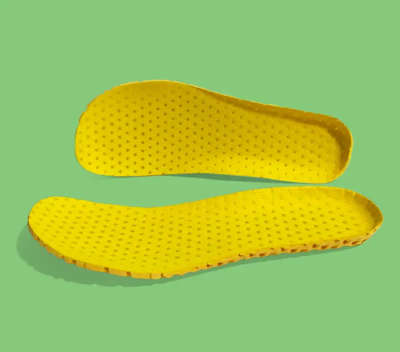 Grounded insoles and arch support